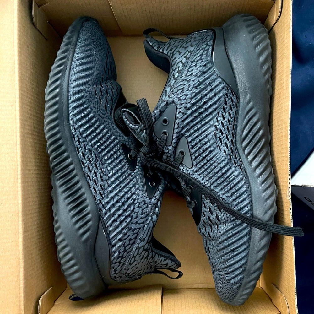 Adidas AlphaBounce